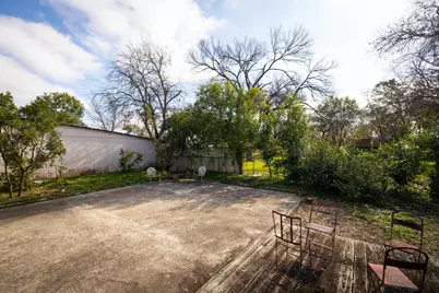 633 S Castell Avenue, New Braunfels, TX 78130 - Photo 28