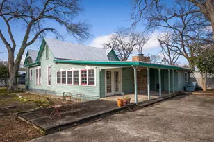 633 S Castell Ave, New Braunfels, TX 78130 - Photo 26