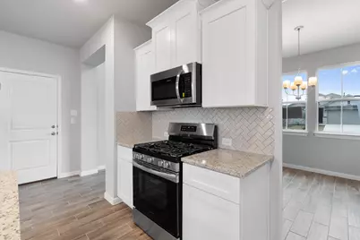 221 Comet Pointe Drive, Georgetown, TX 78628 - Photo 10