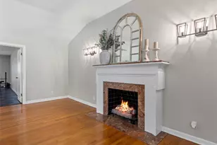 705 Whitehead St, Smithville, TX 78957 - Photo 8