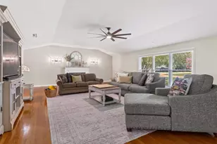 705 Whitehead St, Smithville, TX 78957 - Photo 6