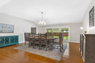 705 Whitehead St, Smithville, TX 78957 - Photo 10