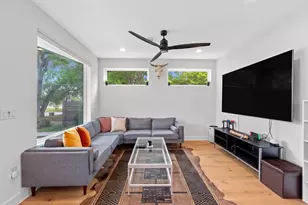 1023 E 45th St, Austin, TX 78751 - Photo 4