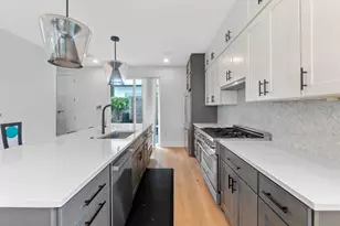 1023 E 45th St, Austin, TX 78751 - Photo 8