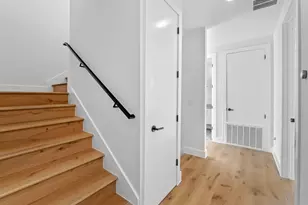 1023 E 45th St, Austin, TX 78751 - Photo 10