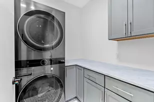 1023 E 45th St, Austin, TX 78751 - Photo 18