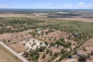 13111 Elm Grove Rd, Buda, TX 78610 - Photo 4