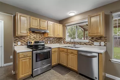 2609 Jason Drive, Taylor, TX 76574 - Photo 8