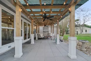 902 Turney St, Smithville, TX 78957 - Photo 1