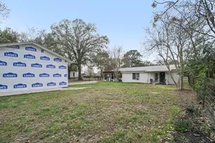 902 Turney St, Smithville, TX 78957 - Photo 26