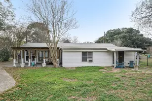 902 Turney St, Smithville, TX 78957 - Photo 28