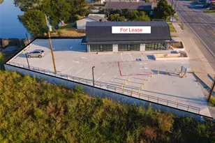 1425 N Main St, Taylor, TX 76574 - Photo 1