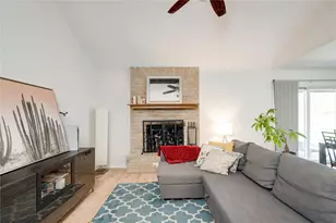 2004 Abbey Cir, Austin, TX 78727 - Photo 2