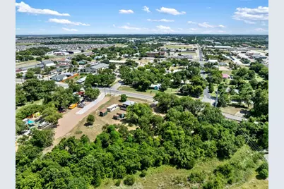 303 W Broade Street, Leander, TX 78641 - Photo 10