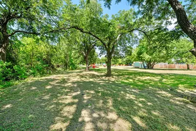 303 W Broade Street, Leander, TX 78641 - Photo 16