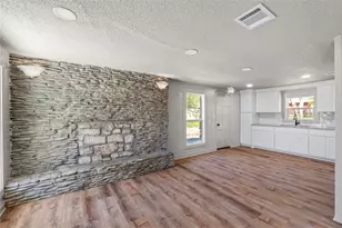 201 County Rd 279, Liberty Hill, TX 78642 - Photo 4