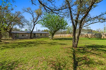 201 County Road 279, Liberty Hill, TX 78642 - Photo 20