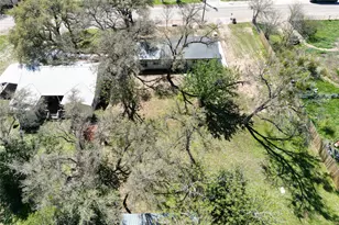 201 County Rd 279, Liberty Hill, TX 78642 - Photo 30