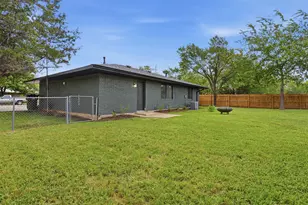 609 Magnolia St, Bastrop, TX 78602 - Photo 30