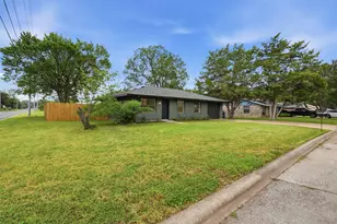 609 Magnolia St, Bastrop, TX 78602 - Photo 38