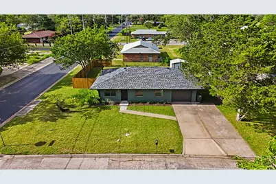609 Magnolia Street, Bastrop, TX 78602 - Photo 36