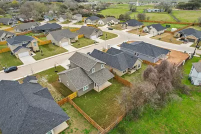 105 Callie Street, Smithville, TX 78957 - Photo 38