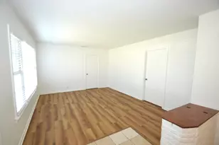 1211 Ridgemont Dr, Austin, TX 78723 - Photo 2