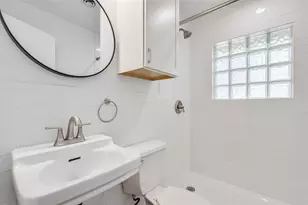 1202 W 22nd St, Austin, TX 78705 - Photo 8