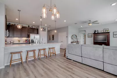 119 W Point Way, Elgin, TX 78621 - Photo 10