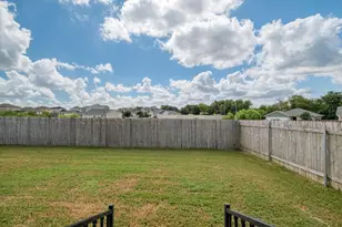 119 W Point Way, Elgin, TX 78621 - Photo 20