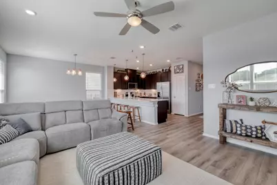 119 W Point Way, Elgin, TX 78621 - Photo 4