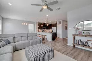 119 W Point Way, Elgin, TX 78621 - Photo 4