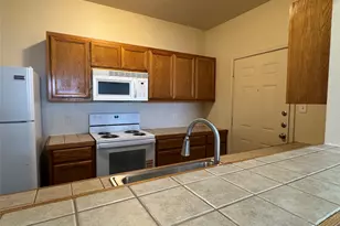 220 Sandstone Dr, Jarrell, TX 76537 - Photo 6