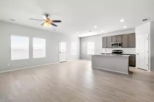 130 Keltic Dr, Kyle, TX 78640 - Photo 10