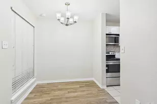 400 W 35th St, Austin, TX 78705 - Photo 6