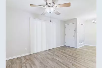 400 W 35th Street #104, Austin, TX 78705 - Photo 4