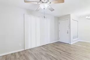 400 W 35th St, Austin, TX 78705 - Photo 4