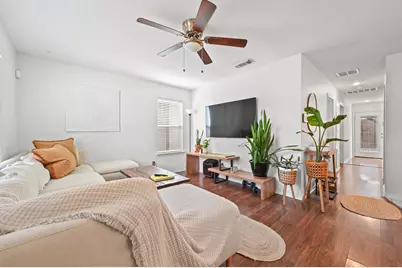 1005 Daphne Court, Austin, TX 78704 - Photo 4