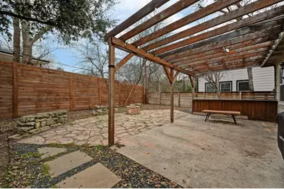 1005 Daphne Court, Austin, TX 78704 - Photo 14