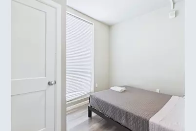 911 W 22nd Street #302, Austin, TX 78705 - Photo 10