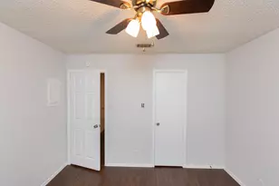 2102 Courtney St, Austin, TX 78745 - Photo 10