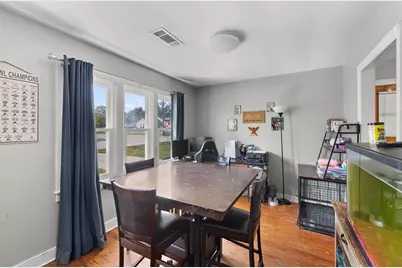 1023 E Houston Street, Giddings, TX 78942 - Photo 8