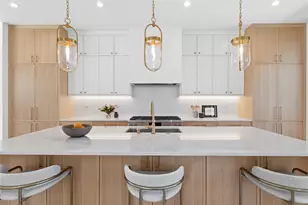 1702 W 30th St, Austin, TX 78703 - Photo 4