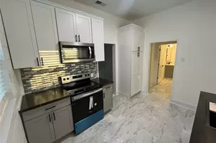 501 N Doak St, Taylor, TX 76574 - Photo 4