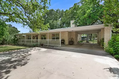 208 Oak St, Burnet, TX 78611 - Photo 2