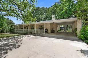 208 Oak St, Burnet, TX 78611 - Photo 2