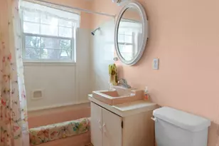 208 Oak St, Burnet, TX 78611 - Photo 14