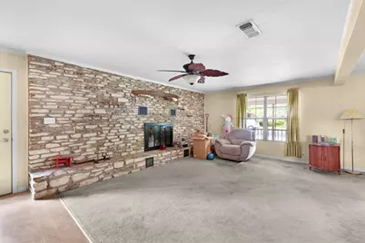 208 Oak St, Burnet, TX 78611 - Photo 10