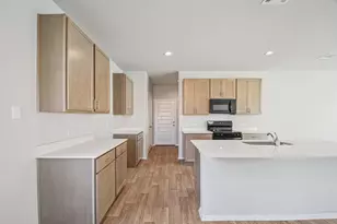 109 Adze Dr, Liberty Hill, TX 78642 - Photo 10