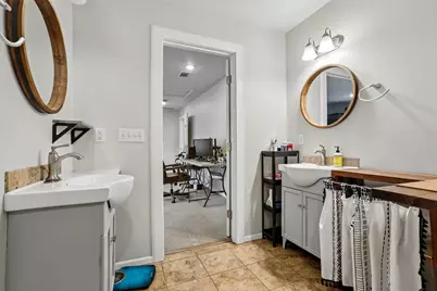 1114 W W 2nd Street, Elgin, TX 78621 - Photo 18